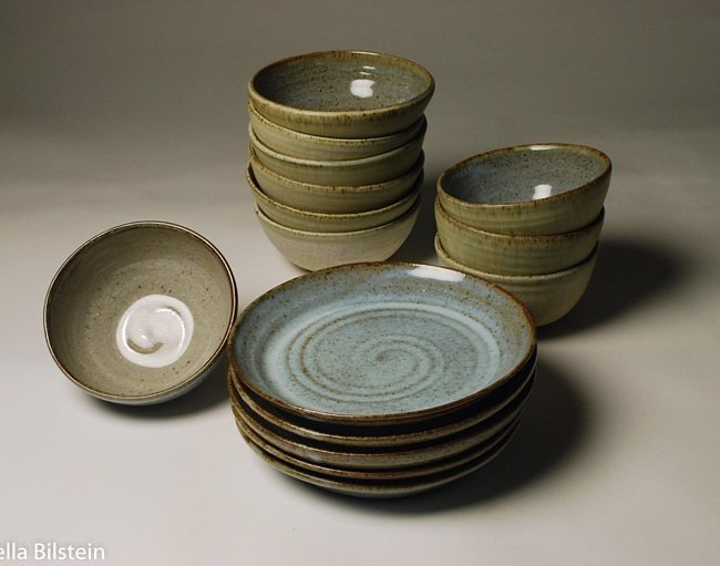 MakersWales's tweet photo. Workshop - 'Learn to throw a pot' with tutor Isabella Bilstein, we have one space left on this beginners throwing workshop
Sat, 9. June 2018 at #craftinthebay
#isabellabilstein
#craftworkshop
#learnacraft #throwingapot #throwapot
#beginnersworkshop #makerswales #makersguild https://t.co/R6gFtFZACR