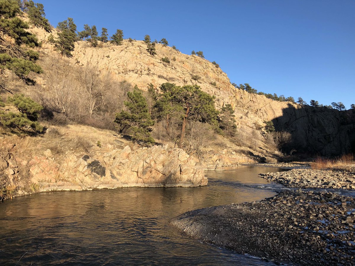 HeartJCenter's tweet photo. July writing retreat for female veterans. 4 nights at @SylvanDale Guest Ranch west of Loveland. Writing instruction, trail rides, wellness activities &amp; more. Registration deadline is June 11. Please spread the word.  https://t.co/mKaUw3PFdG https://t.co/hscodzWZjr