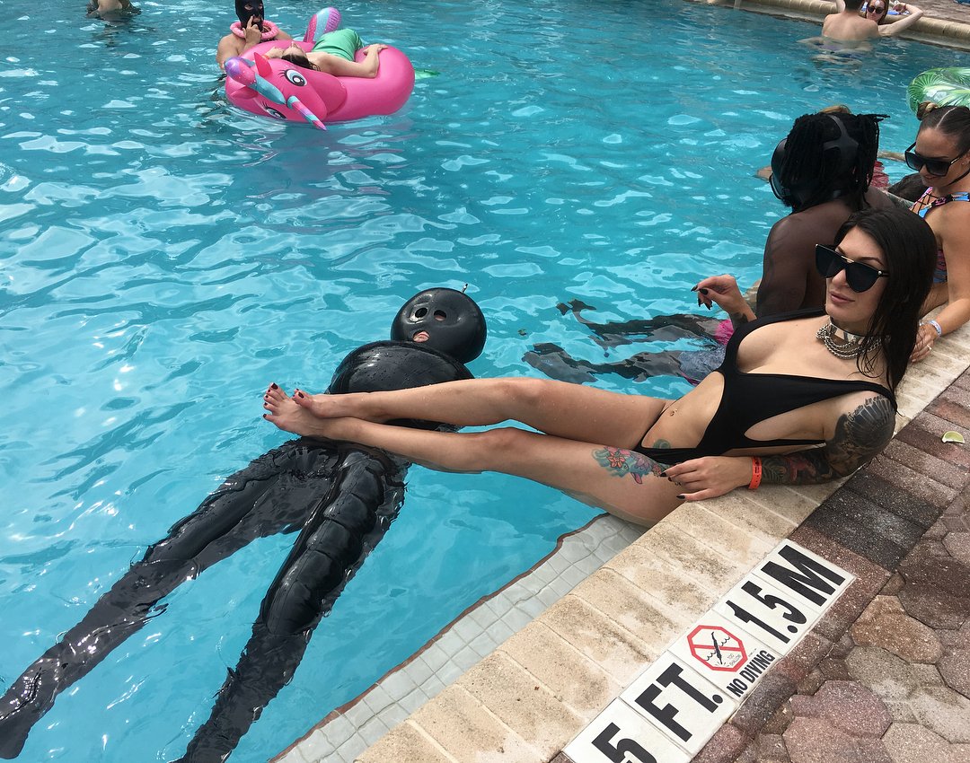 Damazonia_'s tweet photo. Great memories from @fetishfactory!
Found a great toy to play with at the pool ! π
#DAMAzing #rubbergimp #floatinggimp #mistress #poolparty #fetishnation #dominatrix #bdsm #fetishfactory #TallGoddess #femdom #WorshipTheAmazon https://t.co/NtZ6aKpjwm