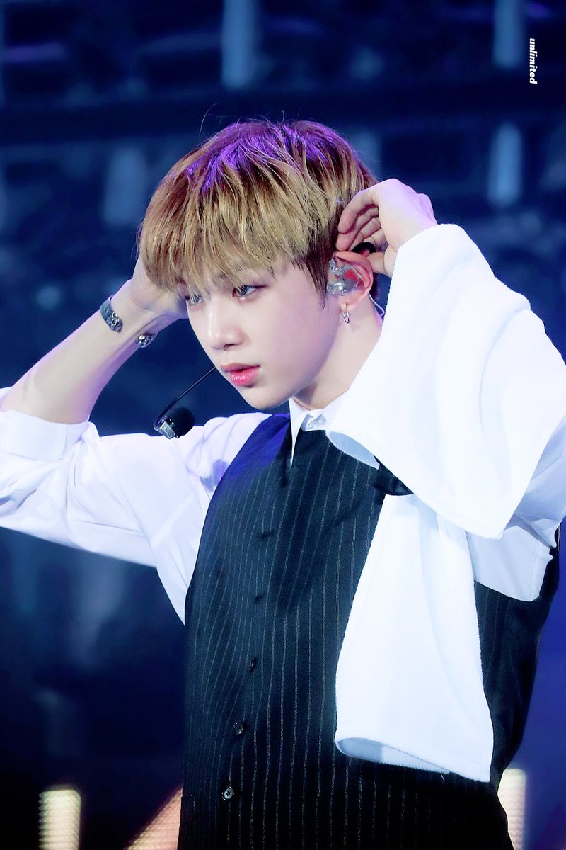 unlimited_dn's tweet photo. 180603 워너원 원더월드 인 서울 #강다니엘 https://t.co/W8oA65pET0