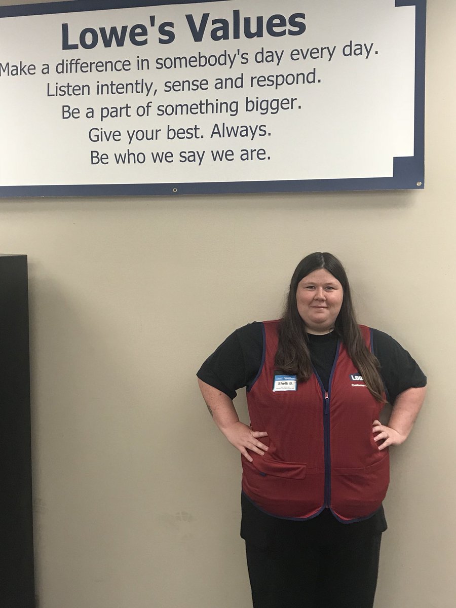 derek_oneal_HRM's tweet photo. Shelby got her vest over the weekend! She even power posed it up! So excited! Welcome to 442!!!! @HR4Connected @jvance1213 https://t.co/2RWfUqq0sP