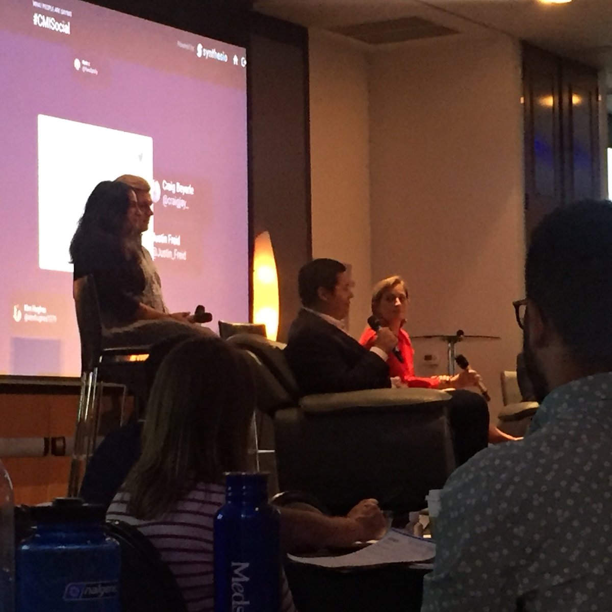 JennPB's tweet image. Twitter is a “look @ this, not look @ me” platform 👀. Snap is the “best friend” 👯‍♀️ network. #cmisocial