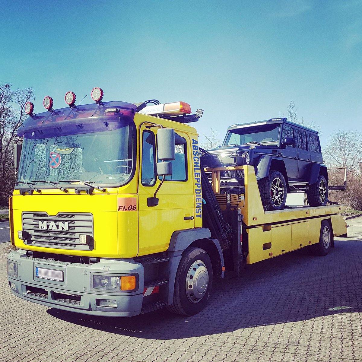 regina_hab's tweet photo. Bosch macht den Pannenservice effizienter. Im Schnitt zwei Stunden weniger Wartezeit plus Live-Info, wo sich das Servicefahrzeug auf dem Weg zum Pannenort gerade befindet. #BoschServiceSolutions #MobilityServices https://t.co/BagpleZN3S