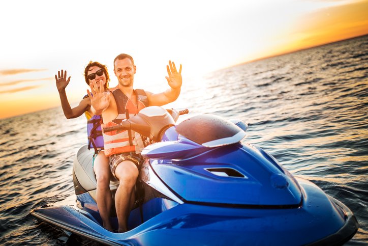Foremost's tweet photo. Thinking about purchasing a personal watercraft? Read this blog from a PWC rider who learned a few safety tips the hard way. Don't make the same mistakes! https://t.co/PHhtj98ovI https://t.co/ccTusN6ZtU