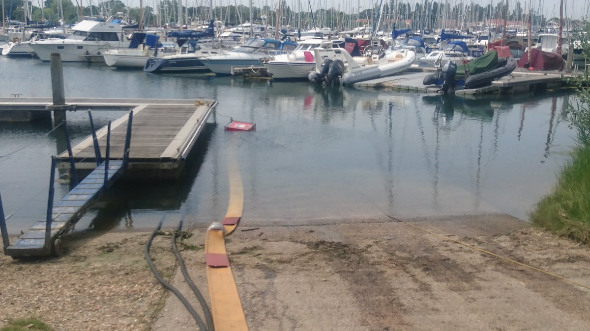 russmoore44's tweet photo. A nice and tidy deployment into the marina this morning for their MOC training followed by hose laying and ramping to maintain access for the marina. @HVPCapability @WestSussexFire https://t.co/uDOtSsTmGf