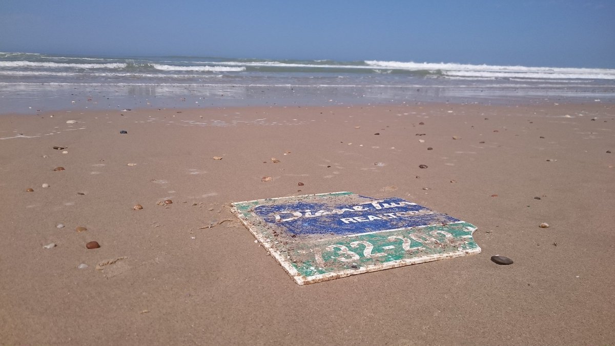 DTurtonRealtors's tweet photo. Diane Turton, Realtors - A Truly GLOBAL Real Estate Company! Two weeks ago, a resident of France contacted our Marketing Department regarding Diane Turton, Realtors signage that washed up on the beaches of France. Click link below for more information: 
https://t.co/gzzqyeV5pg https://t.co/XQozC6Jwb4