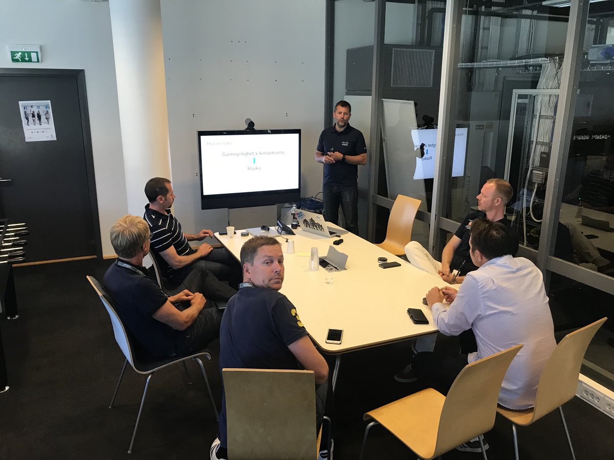 TTmmernes's tweet photo. Speeddate hos @AteaNorge #STV #DFSD @CiscoNorway @IBMNorge @veritastechllc @MicroFocusSec2 @MonradH @SNorbakk @eirikgul @ivarlyse @GriffDeLaGriff @storageseller @BorgeWilh @abodtker https://t.co/dxWjZjfWZr
