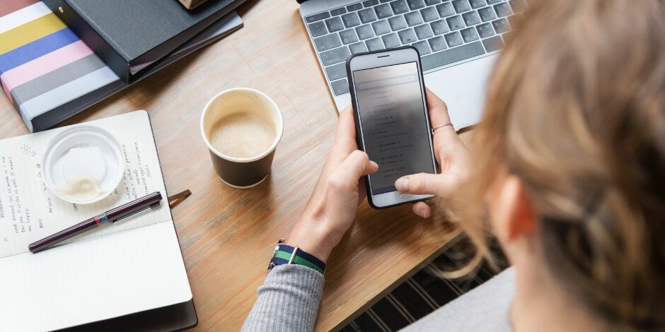hootsuite's tweet photo. How long should your social media posts be? Here's a breakdown of each platform: https://t.co/WUJxex4wkw https://t.co/oC5b7760e3