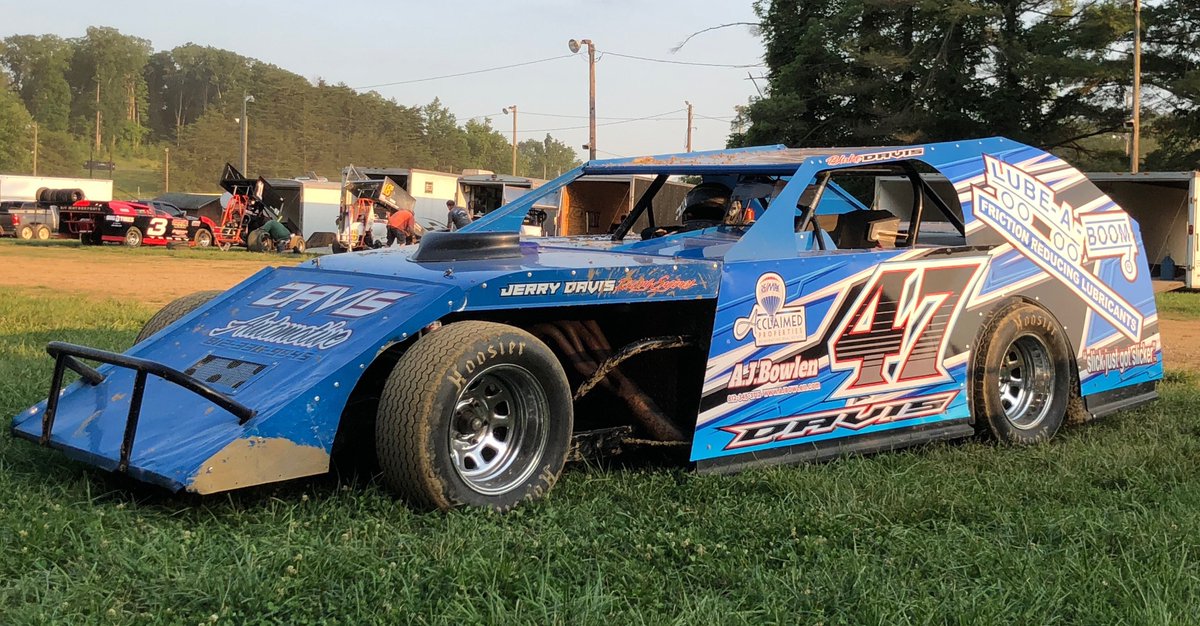 lubeaboom's tweet image. Our man Blake Davis had a solid showing with the LUBE-A-BOOM race car at Indiana&apos;s Brownstown Speedway this past weekend. He finished 2nd in his heat and 6th in the feature race. And we&apos;re just getting started for the season! #SlickJustGotSlicker