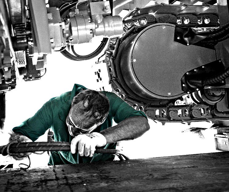 LauriniOfficine's tweet photo. We expand our #repair and #inspection department in the name of #innovation, #read our #news at this #link: https://t.co/yWY1v1Au8D #lauriniofficinemeccaniche #pipeline #machine #machines #italy #business #newsoftheday #picoftheday #photooftheday https://t.co/1tKZt0ktQ0
