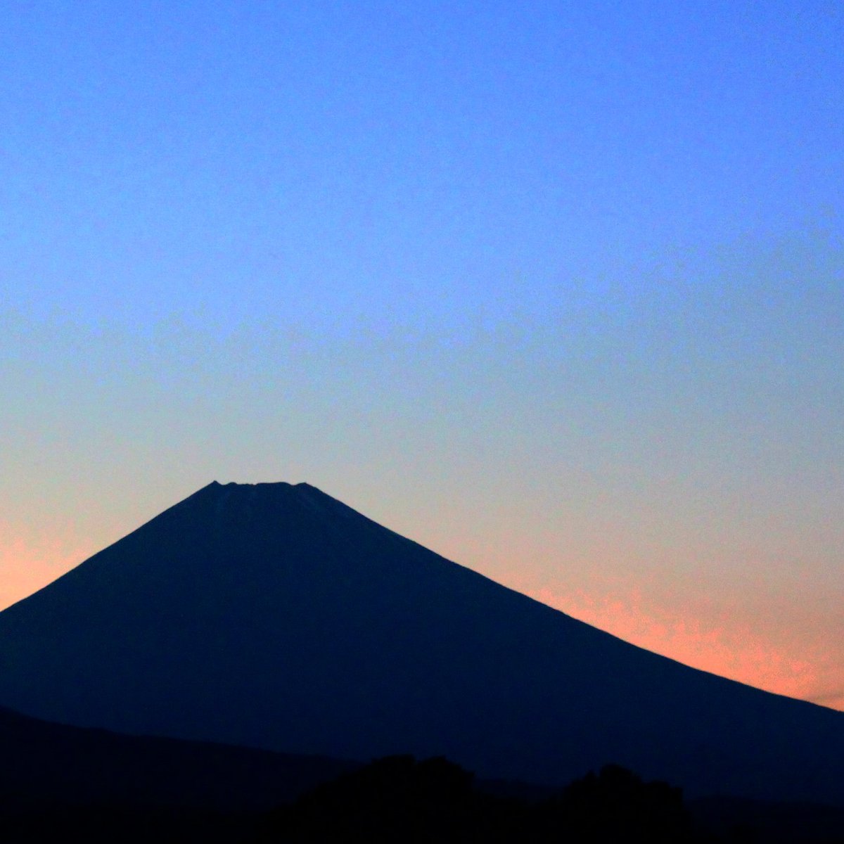 Mooncatvoice Twilight 富士山 シルエット 空 夕暮れ