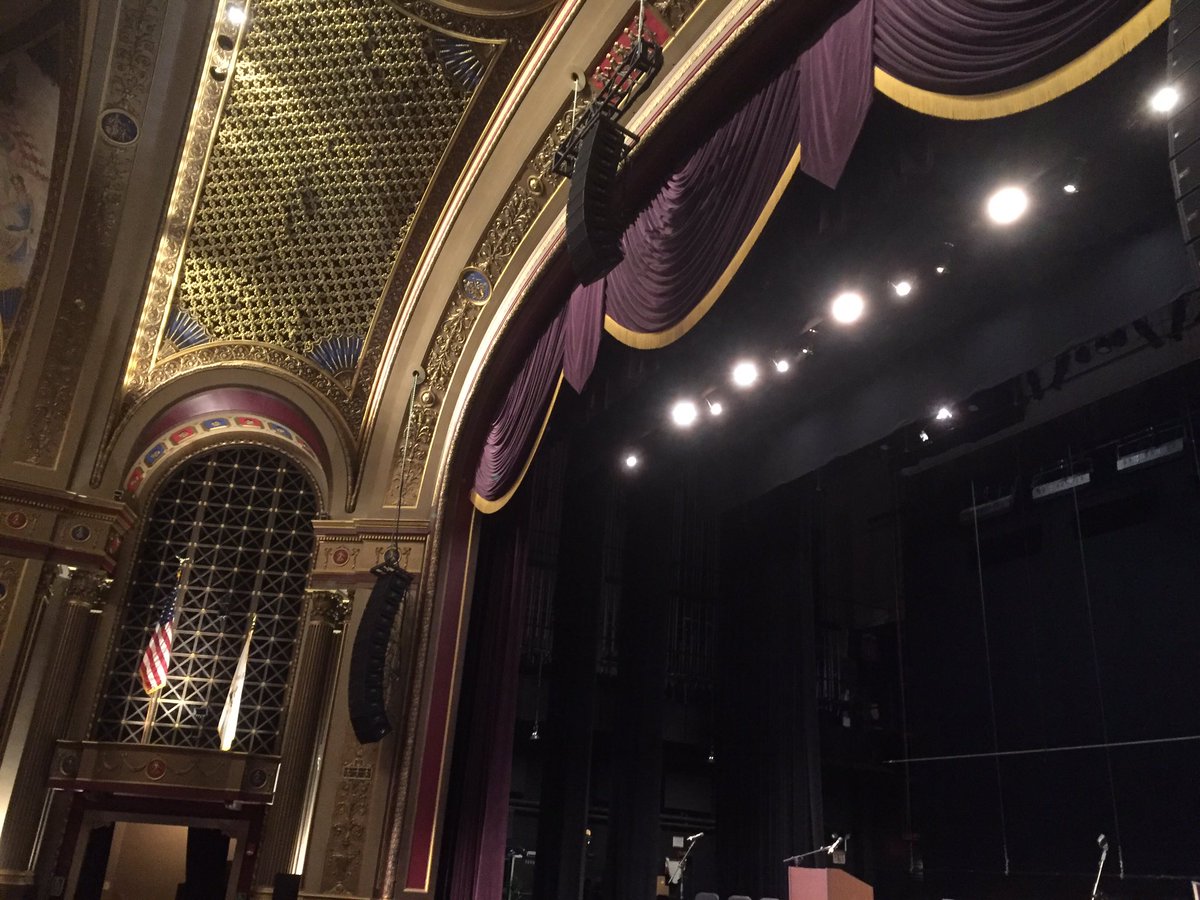 principalbarr's tweet image. Easy does it ... Only rehearsal for @ClassicalHSPVD class of 18&apos;  ..Go Purple!  Tonight at 6:30!  @classicalhsaa