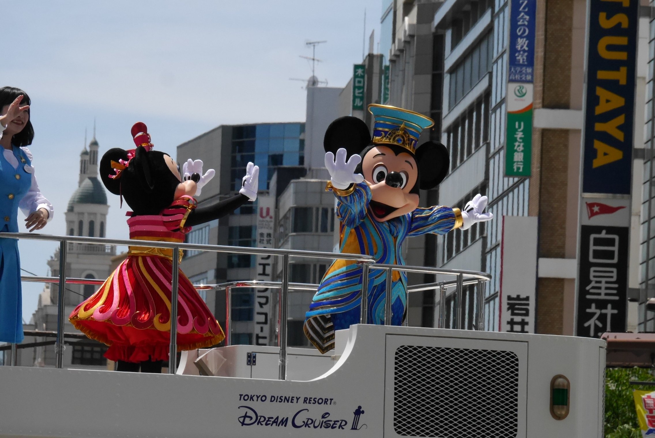 神戸のげんちゃん Usj ディズニー写真 ディズニーランド３５周年パレードin神戸まつり 神戸まつりの様子 T Co Yvbqkbvvrw ミッキー ミニーかわいい 早く本当の３５周年パレード見に行きたい 神戸まつり ディズニーランド行きたい Tdl