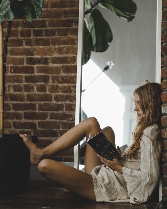 Book_AFA's tweet photo. “Good books don’t give up all their secrets at once.” – Stephen King
#bookafa #book #booklover #bookish #bookaholic #girl #passion #smart #sexy #reading #intelligence #StephenKing https://t.co/GlwaO1u4m5