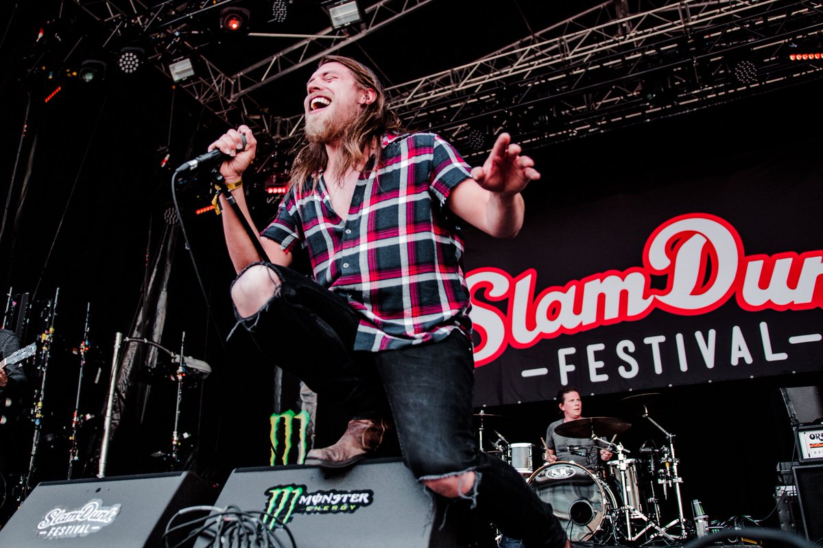 ICYMI: We had an absolute blast at <a href="/SlamDunkMusic/">Slam Dunk Festival</a> Festival, check out our highlights tinyurl.com/y75a8eof / 📷 @khmltnphoto