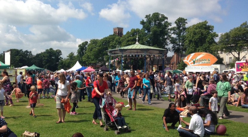 WhatsOnWarwicks's tweet photo. FESTIVAL DATE!
One of the longest running free UK festivals, @LeamPeaceFest returns to the town’s @PumpRoomGardens on 16-17 June.
MORE > https://t.co/cNDBICT35l https://t.co/ciYJa8AgIj