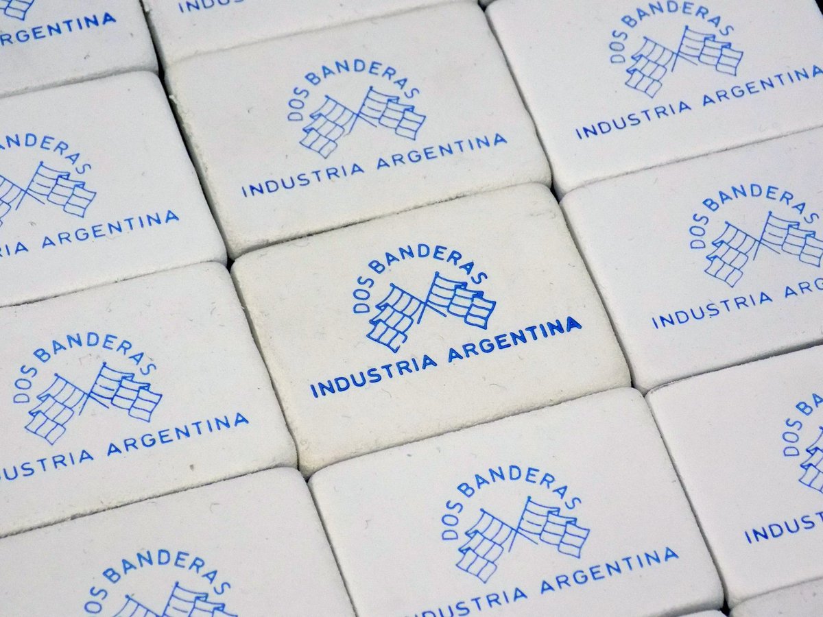 thebugplanet's tweet image. DOS BANDERAS. Un clásico.
#thebugplanet #regalos #diseño #tienda #style #design