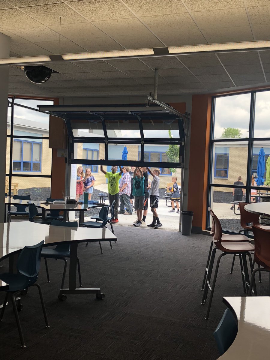 ginairwin_1's tweet photo. Mrs. Durst’s 6th grade math classes taking measurements! Finding area of objects in the courtyard! #workingtogether in #thegreatoutdoors during the #lastweekofschool #stillhardatwork #sunshine ☀️ https://t.co/n5mfRd3mk3