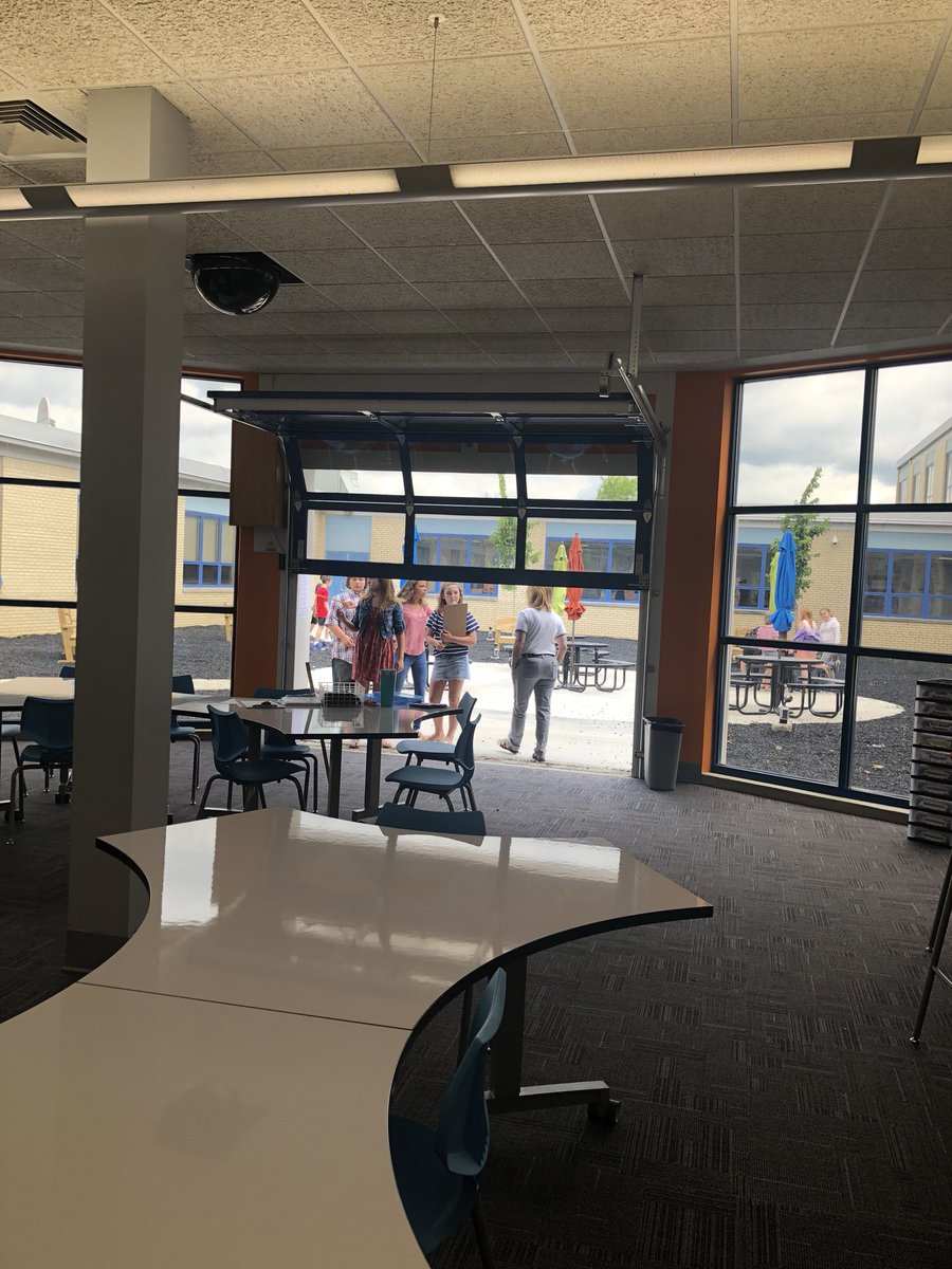 ginairwin_1's tweet photo. Mrs. Durst’s 6th grade math classes taking measurements! Finding area of objects in the courtyard! #workingtogether in #thegreatoutdoors during the #lastweekofschool #stillhardatwork #sunshine ☀️ https://t.co/n5mfRd3mk3