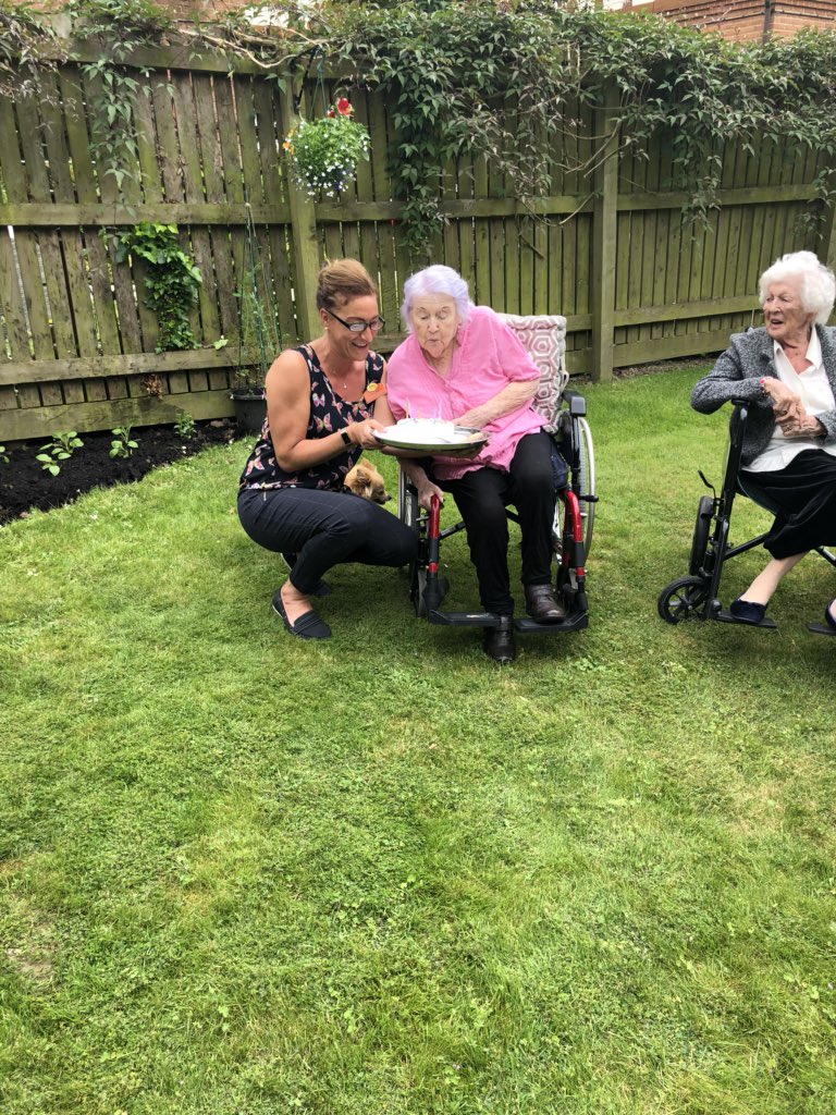 Monday Gardening Club! #soproud #doingsowell #seniorsgardening @SpurginSuzanne @Sue_D_Martin @SunriseSrUK @WOIBanstead