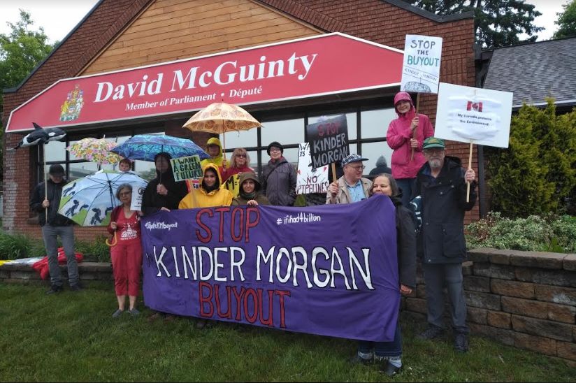 350Canada's tweet image. This morning in Ottawa at MP @DavidMcGuinty's office ! National day of action to #StopKMBuyout has kicked off, with 100+ events planned across the country. Make sure to join one near you today: act.leadnow.ca/stop-km-buyout/ #stopKM