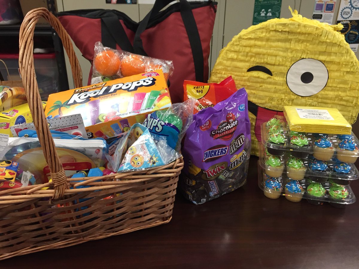 Rich Pond Leadership (@rp_leadership) on Twitter photo Thank you to #cultivatekindnessforkenzi of Bowling Green, we have a student who will get to celebrate their birthday with friends and family BIG this year! #makingmemories #sharingkindness <a href="/EmilyLoid/">emilyloidwilkins</a> Thank you to #cultivatekindnessforkenzi of Bowling Green, we have a student who will get to celebrate their birthday with friends and family BIG this year! #makingmemories #sharingkindness <a href="/EmilyLoid/">emilyloidwilkins</a>