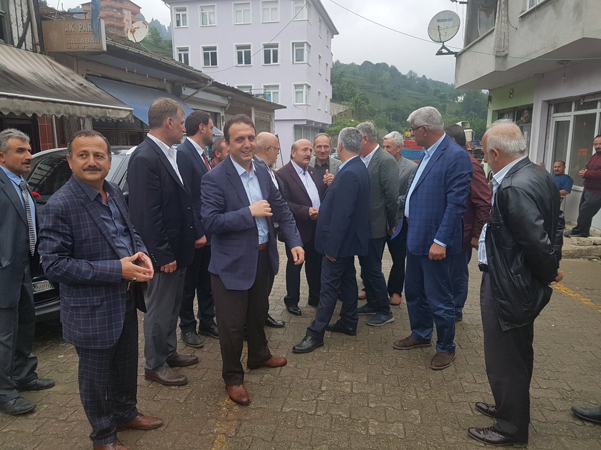 hiziralideniz61's tweet photo. Seni Vekil Yapacağız
Hayrat ilçemizin Balaban mahallesi vekiliyle buluştu. Hayrat ilce başkanımız, rekortmen başkan Salih Öztel'in eşliğiyle Sayın Vehbi Koç 'u bağırlarına basan Balaban sakinleri Hedef 6-0 diyor.
#VakitTrabzonVakti
#DurmakYokYolaDevam
#Cumhurİttifakı
#Hedef6-0 https://t.co/PxUsUxgeSd