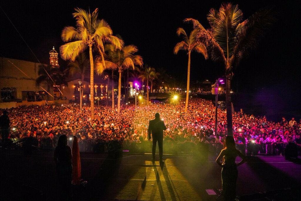 _Parte_1's tweet photo. Pepe Aguilar celebra 100 años de Puerto Vallarta.
Además entérate en nuestro newsletter donde continúa con "Jaripeo sin fronteras"
#NewsletterParte1 📰 https://t.co/qNe1faxpNr https://t.co/Bhsp2t6tAn