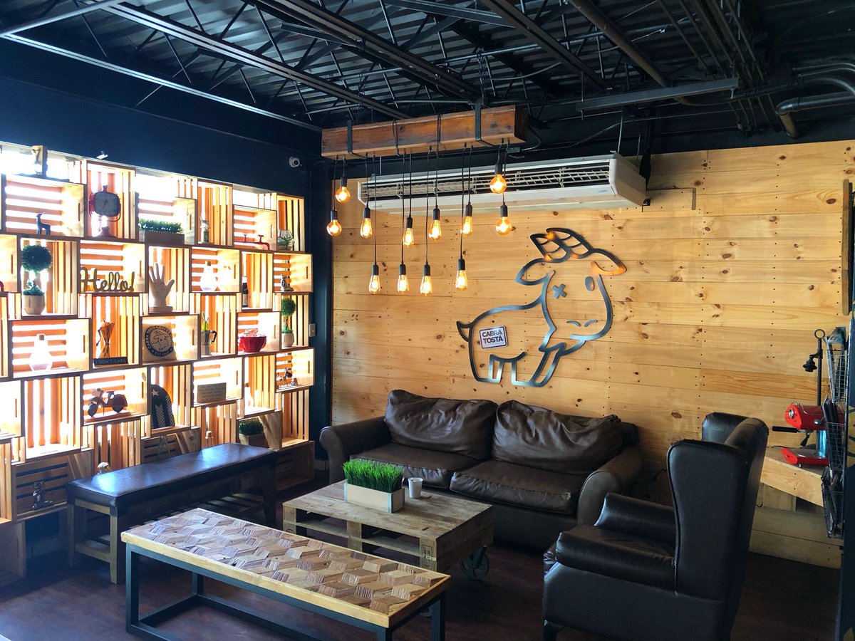 CabraTostaCH's tweet photo. ¡Somos una buena razón para “tirarte el road trip” ! ☕️
Nos especializamos en café y en brindar una buena experiencia.❣️
¡Visítanos! 🐐
#BestCoffeeInTown #CoffeeShop
#TuNoMetesCabra #CabraTostá #CoffeeShopsPR https://t.co/spBHzP1jbn