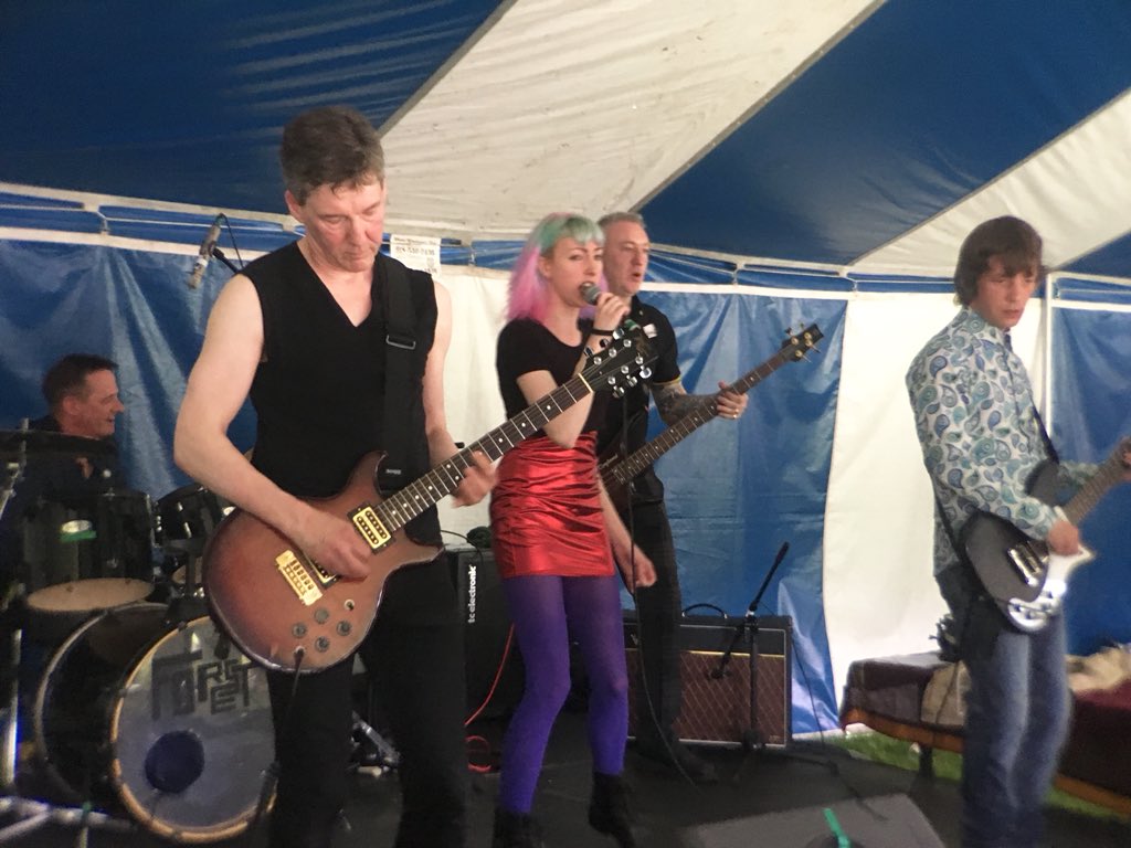 Caroline Binnie tweet media