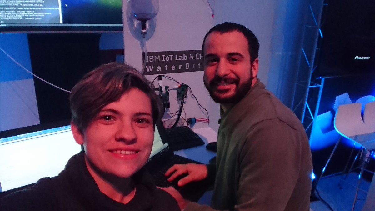 AmeBalsamo's tweet image. Nos preparamos para el #ThinkArgentina en el stand #iotlab  Los esperamos!