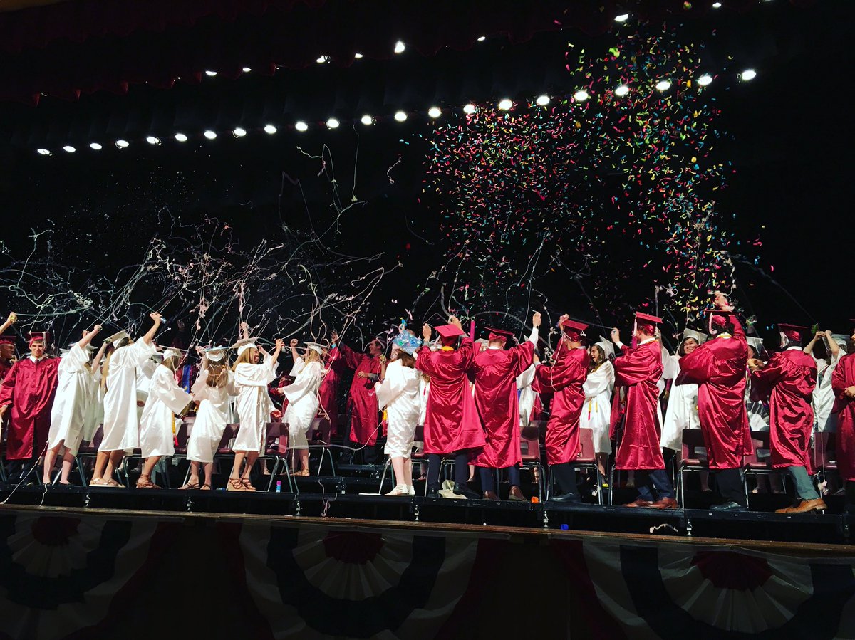 Congratulations, RHS Class of 2018! 🎉🎓🦌