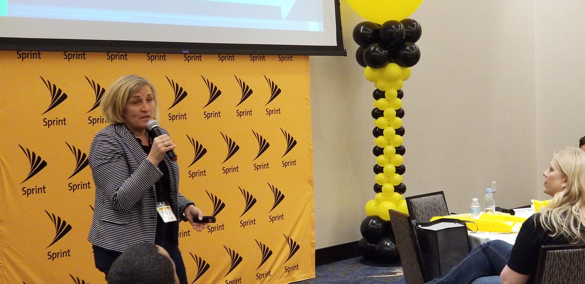 👏👏👏 <a href="/JennSTaylor/">Jenn Taylor</a> bringing in that HQ love - she's a TEP co-pilot 😉 Thanks for joining us in W NY for our @sprintNEregion Rally!