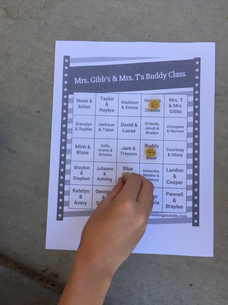 TeachMrsGibbs's tweet photo. Playing “Big Buddy Bingo” with our third grade buddies. Thank you Mrs. T’s class for a great year! @Mrs_Tavernetti @rcsdblueoaks https://t.co/fxbj76YIPZ
