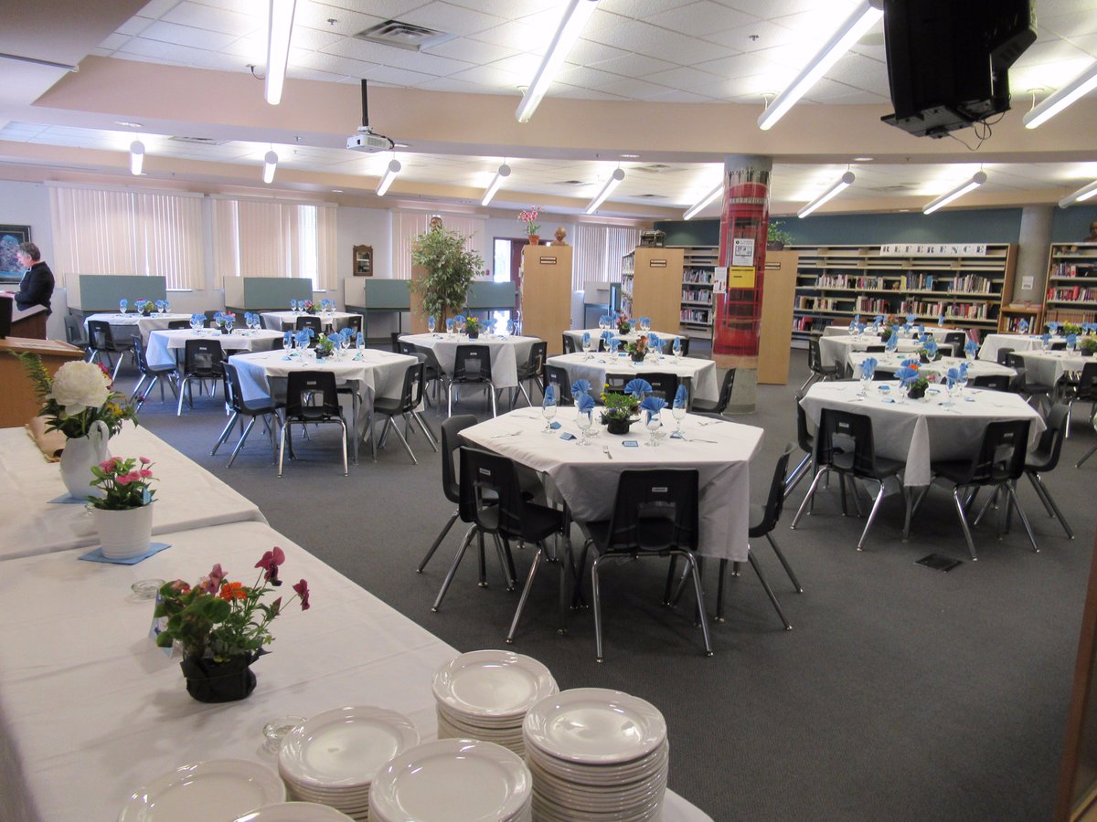 Gorgeous (and delicious) lunch put on by the Gleneagle PAC on Monday pro-d. 
We sure feel appreciated... and well fed.