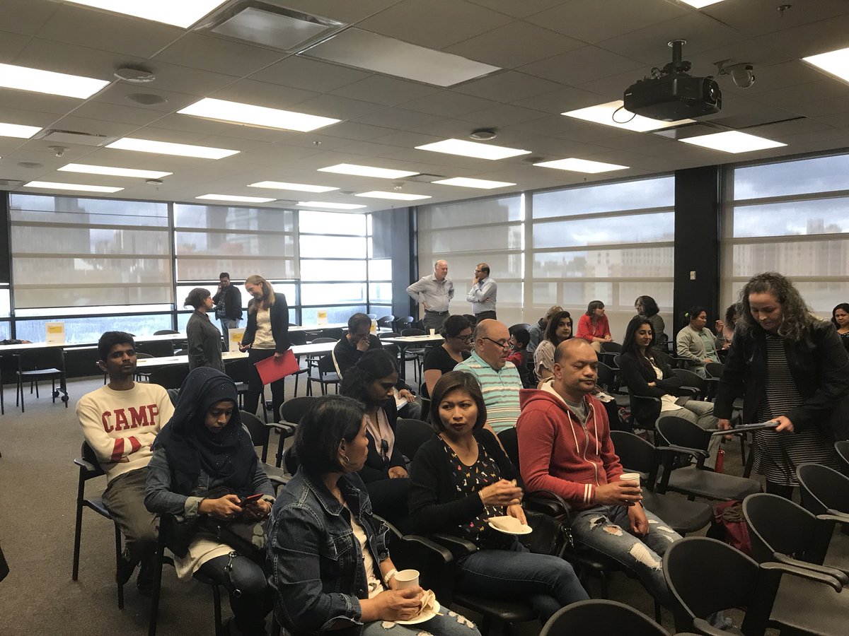 daliahanna's tweet photo. Getting ready for the Information Night for the Health-Related Certificate and Part-Time Degree Programs @ChangSchool https://t.co/6djdcR0D10
