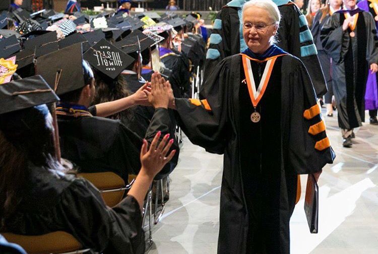 EdExcelencia's tweet photo. After 30 years of leadership @utep President Diana Natalicio is retiring... but at least one more graduating class of #Miners was sent off by her during this year’s commencement ceremonies. Congratulations to all of the UTEP graduates #LatinoGrads2018 #Pres4LSS https://t.co/63UXkfNC5b