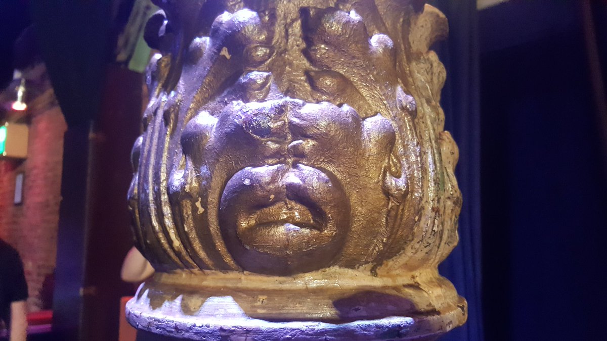 Grimmige Gesichter im #Grünspan in #Hamburg 😅 
Trotzdem ein geiles Konzert von Jonathan Davis 🎶🎤🎻🥁🎸🎹🎙