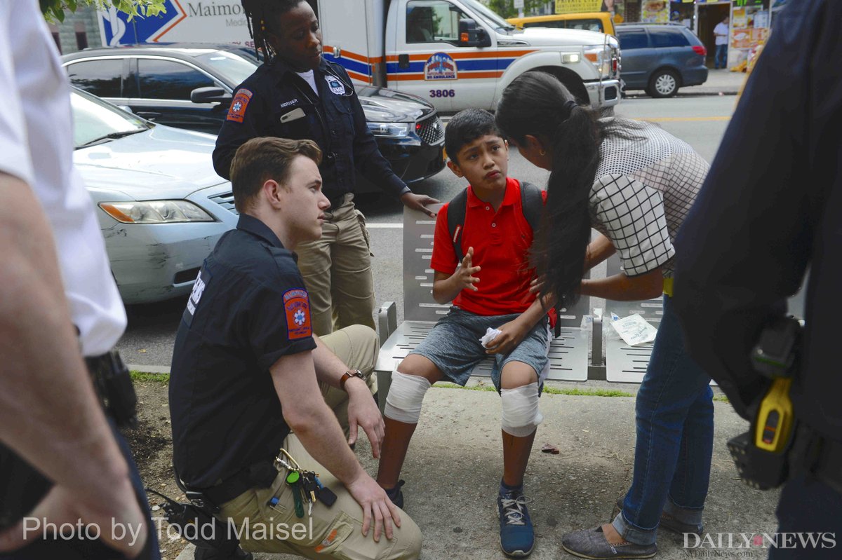ToddMaisel's tweet photo. didnt find remains of bike #crash but did find child struck on Ovington &amp; 4th Ave Bay Ridge @nypd68pct @FDNY on scene w/ Maimonidies Med ambulance coming from school PS 30. should be ok. @NYDailyNews https://t.co/Q7L35teN0M