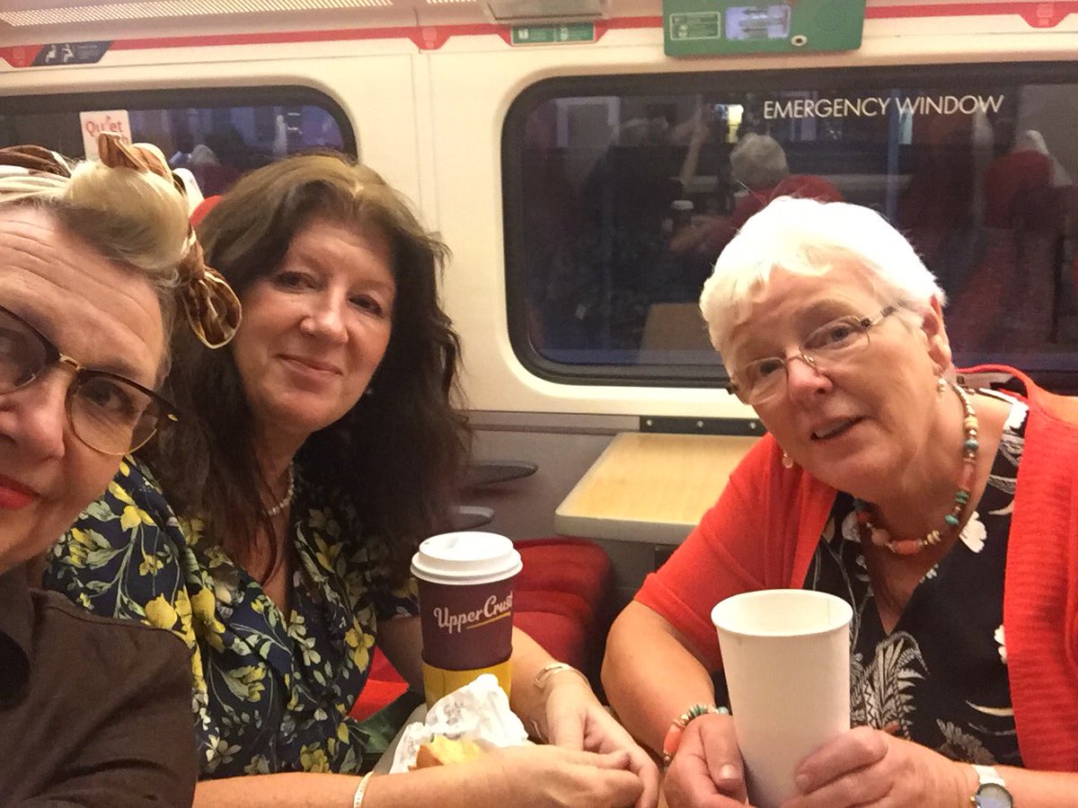 CaraLeeds's tweet photo. There and back again. @irishinbritain @IrelandEmbGB @leedsirish https://t.co/yT5qC3rENZ