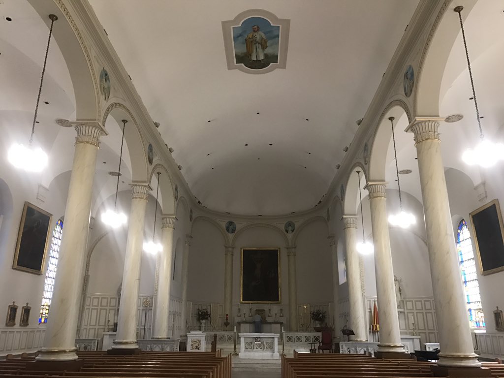 CoachCalArk's tweet photo. Our satellite camp in Bardstown was outstanding as usual and it gave me a chance to visit one of the great cathedrals in the country - Basilica of St. Joseph Porto-Cathedral - and go through my prayer list.

The first mass was held here in 1819! https://t.co/Xhi09Z00OZ