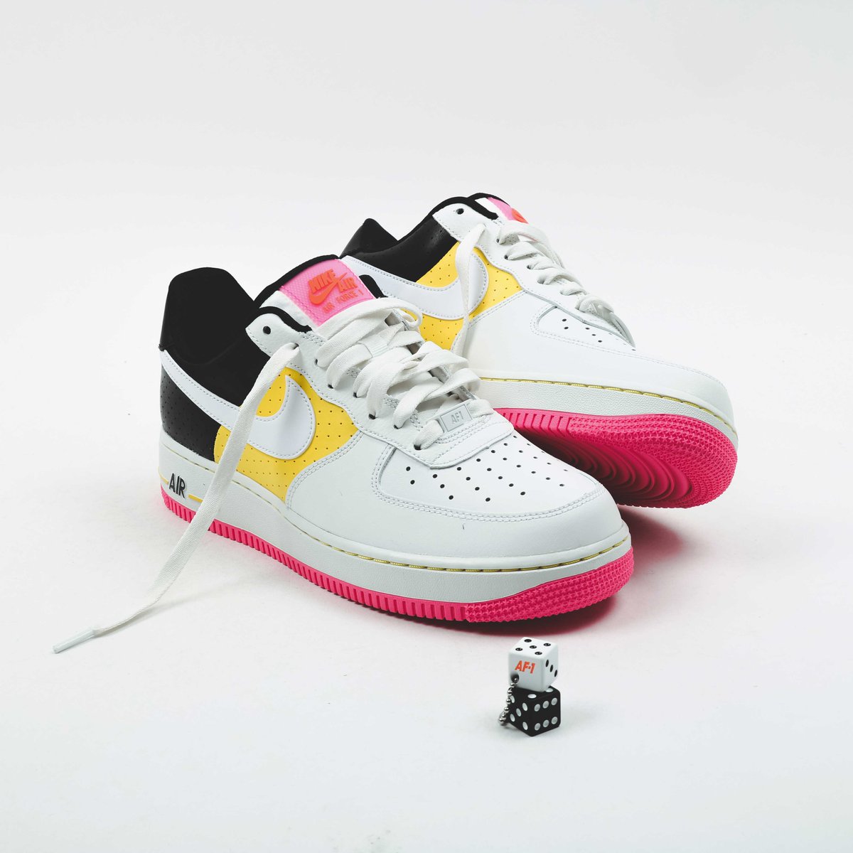 nike air force 1 se moto