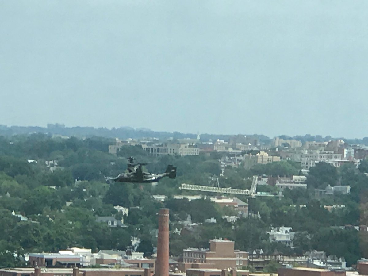Glenn148's tweet photo. Osprey flying low over Potomac. https://t.co/HiEsrTAU4H