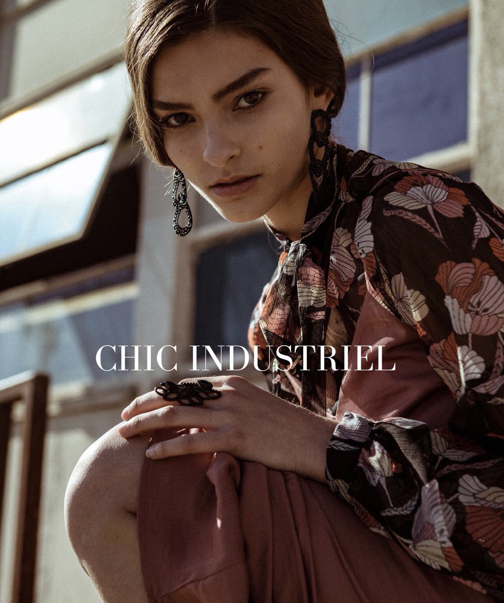 IHeartGirlie's tweet photo. 🖤✨ Chic Industriel ✨🖤
|| NEW FACE MAGAZINE||
Photographer :: Tyler Williams Parker
Model :: Bella - @FreedommodelsLA
Hair/Make-Up :: @carrie_strahle
Stylist/Creative Director :: @IHeartGirlie
Get #newfacemagazine at @MagCloud $1.99
#photoshoot #modernchic #fashionlife https://t.co/D6K0Nxsvpq