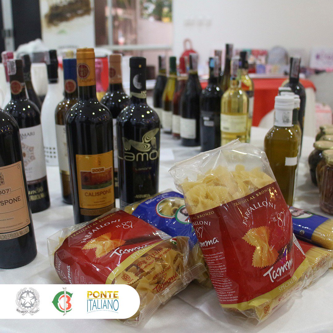 MariaElMejia's tweet photo. Conmemoramos los 72 años de nuestra República Italiana con la muestra de más de 55 empresarios de la comunidad italiana. https://t.co/KwHyDkhjvt