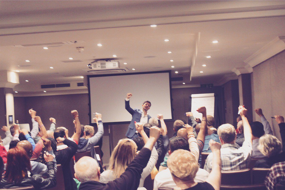 InvestmentMstry's tweet photo. We had an amazing time this weekend at our Stock market 1 day event in London with Marcus &amp; the team! So many inspiring stories and individuals finally taking control of their journey to financial freedom!!🏆✨💰🚀🎊

DM us for info on how you can start your journey today 🌍 https://t.co/7Q1MLiJ3By
