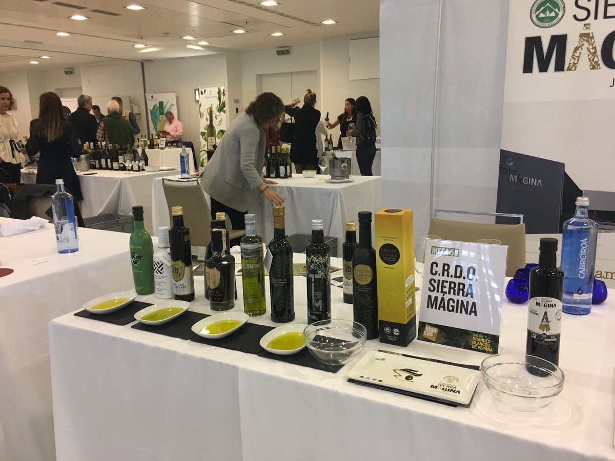 #aove #aceitestellusmagna en #Madrid <a href="/NHCollectionEB/">NH Collection Eurobuilding</a> 6ª edición #SalóndelosGrandesBlancosdeEspaña #vinos de la mano de <a href="/DOSierraMagina/">D.O.P. Sierra Mágina</a>