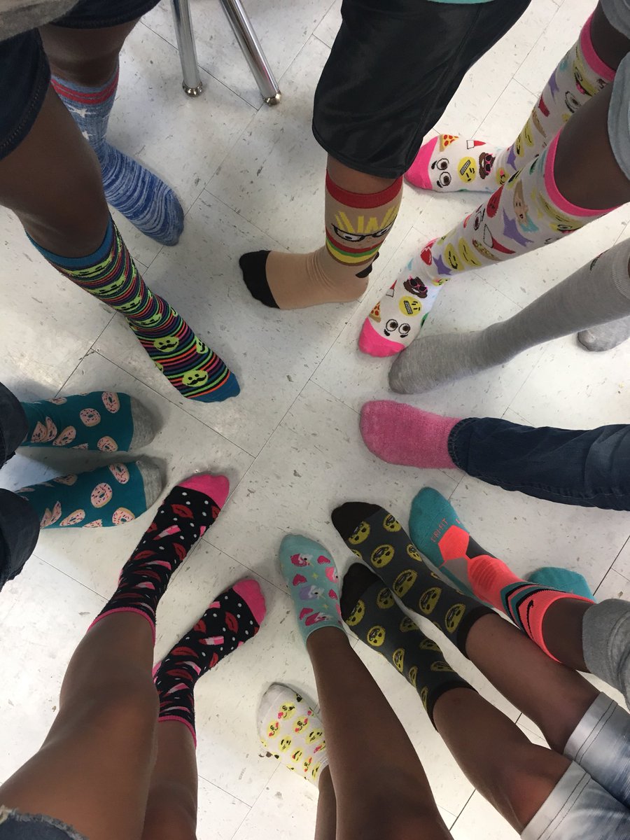 AlexanderAtLast's tweet photo. Crazy sock day happening in our classroom! #crazyforsummer #hoffmanninspired https://t.co/ncyx6DBQIV