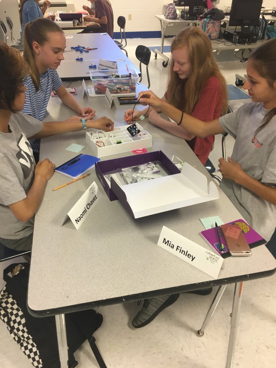 bjomeredith's tweet photo. Inventing early on Monday at the Rutherford Works Girls in STEM Camp!  @RuthWorksTN https://t.co/KlhQOcvyau