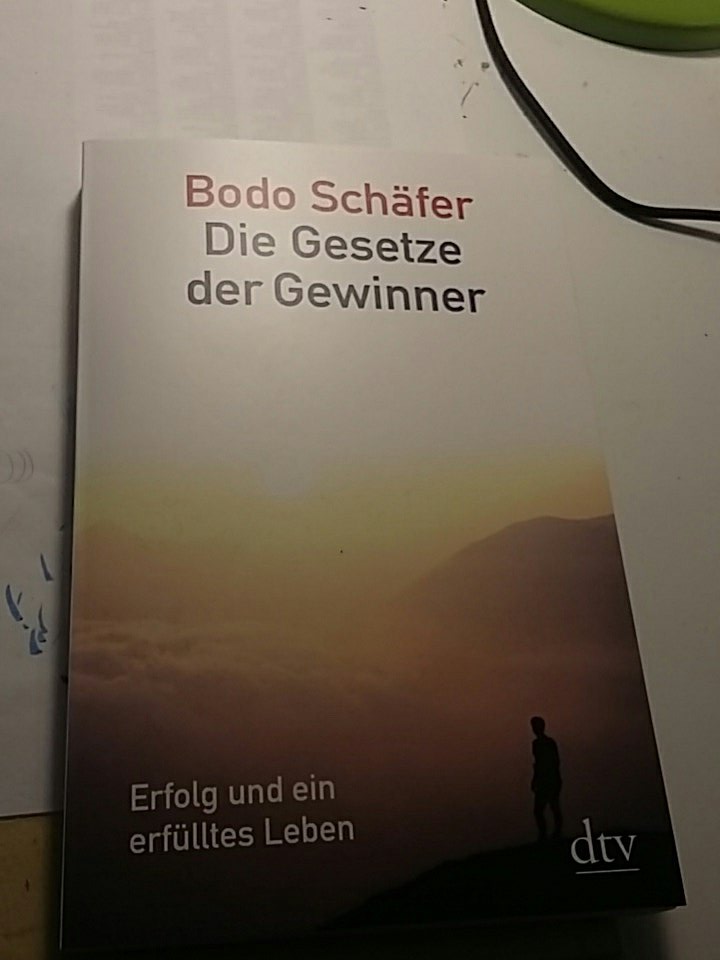 KadisselHD's tweet photo. Endlich ist es da. Das erste Buch was ich mir selber gekauft habe und welches ich auch lesen werde.
Lest ihr Bücher https://t.co/Srnqj1sVXw